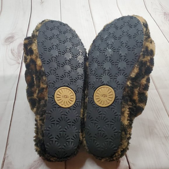 Ugg Slipper Shoes 8 Womens Fuax Fur Spell Out Heel Strap Black Brown Leopard - Picture 9 of 9